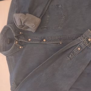 Men's NorthCrest denim shirt size 42 to 44.